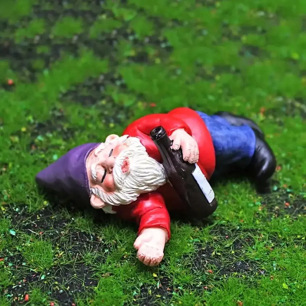 Creative Gnome Design Resin Craft (4 Counts), Miniature Garden Ornament, Fun Garden Gnome, Garden Gnome Statue, Micro Garden Decoration for Yard, Patio, Lawn, Indoor and Outdoor Decoration, Garden Accessories, Home Decor