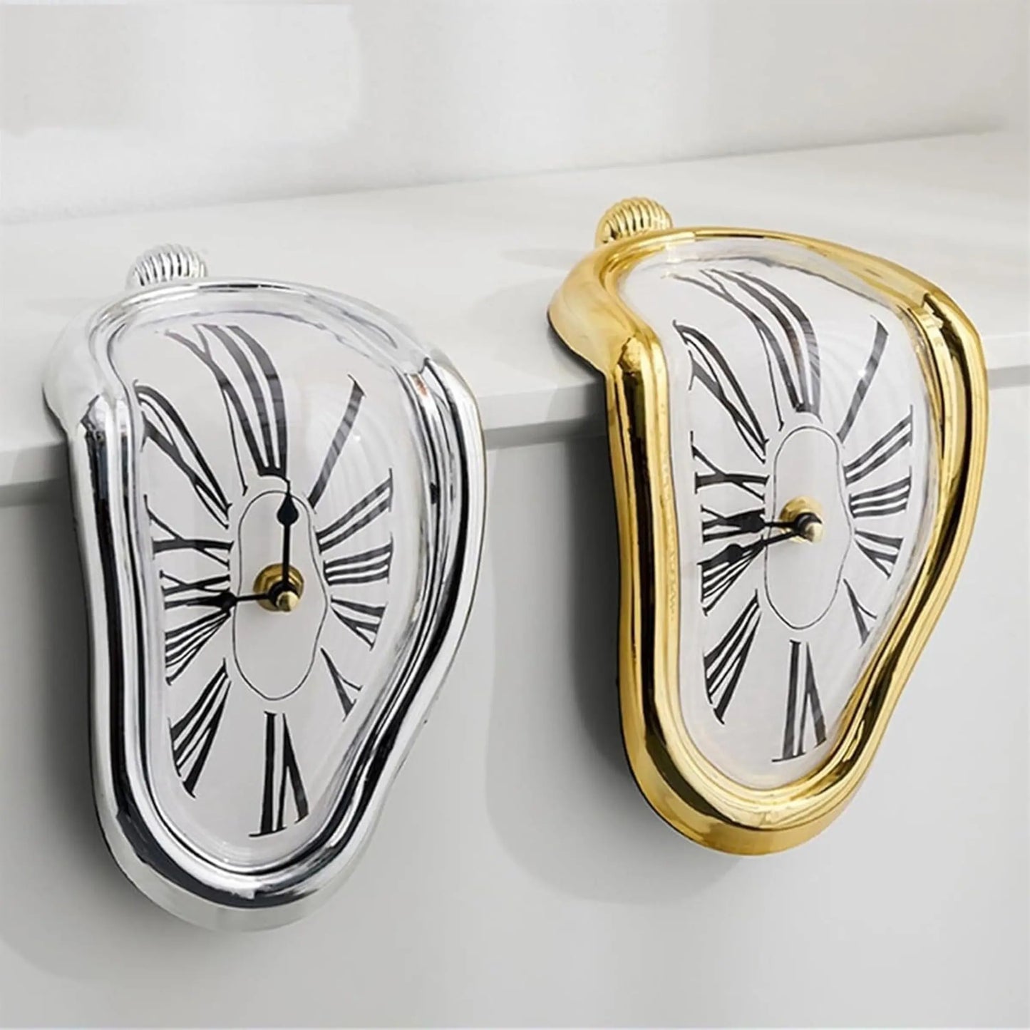 Surrealism Style Melting and Twisting Decorative Wall Clock, Roman Numeral Display, Battery-Powered (Requires 1 AA Battery), Creative Home Decoration Clock for Bedroom, Living Room, Study, Holiday Gift