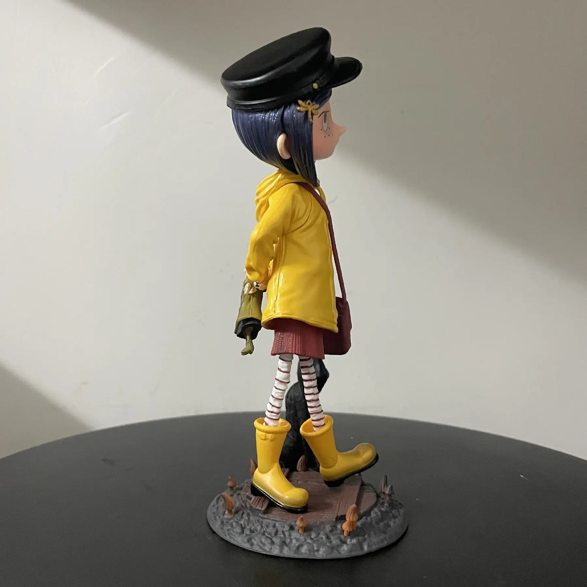 Ghost Mom Caroline & Cat Q-Version Standing Anime Figure – Collectible Desktop Decor Model