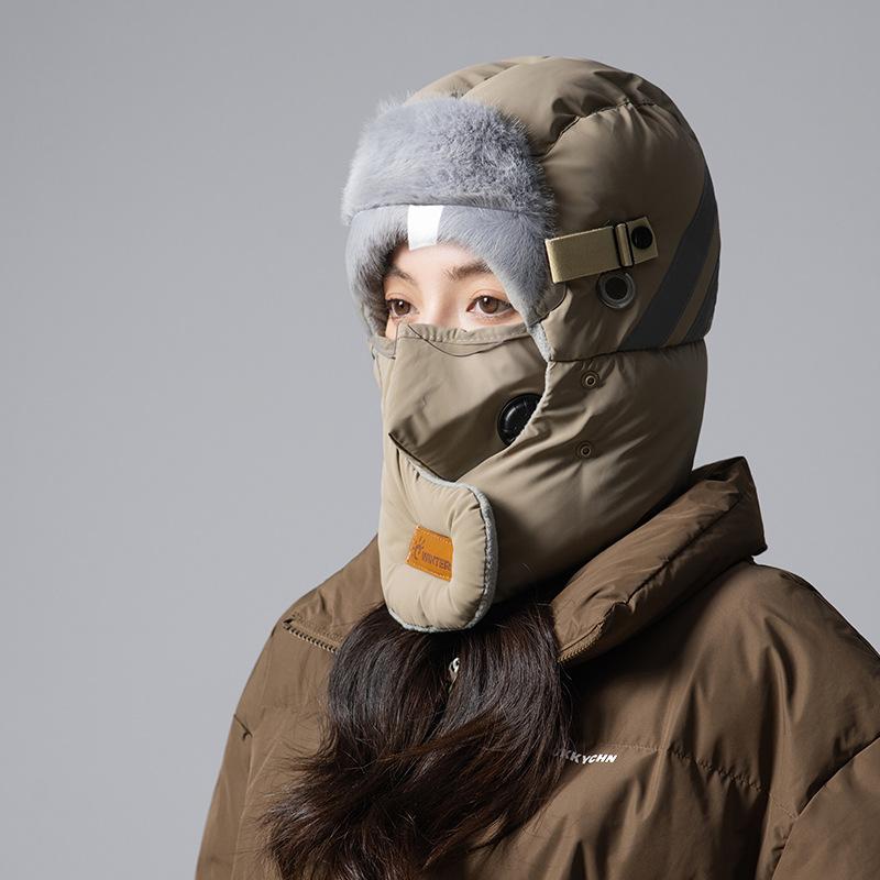 Unisex Fleece-Lined Winter Outdoor Biking Hat with Detachable Goggles