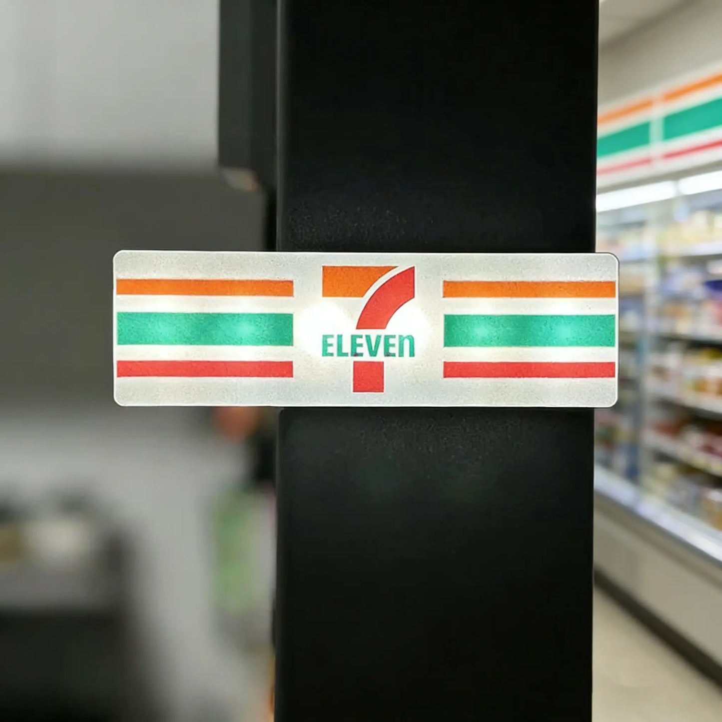 Mini Store Light-Up Fridge Magnet – Retro Convenience Store LED Magnet Decor