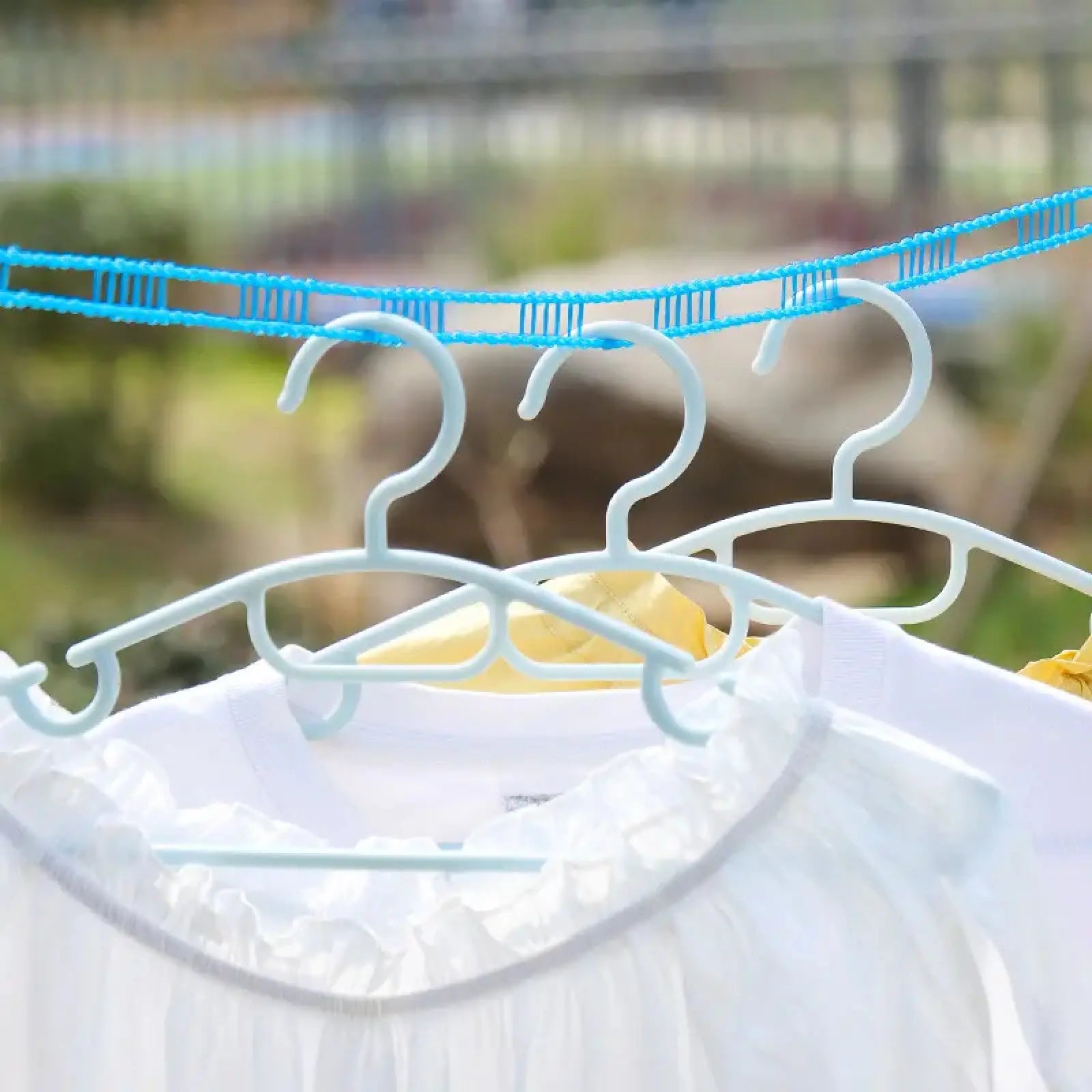 Clothesline,3 Pack Clotheslines for Outside, Adjustable Clothes line,Windproof Clothesline with Hooks, Indoor and Outdoor Laundry and Drying Lines,Ideal Camping & Travel Essentials (5 m/197 in)