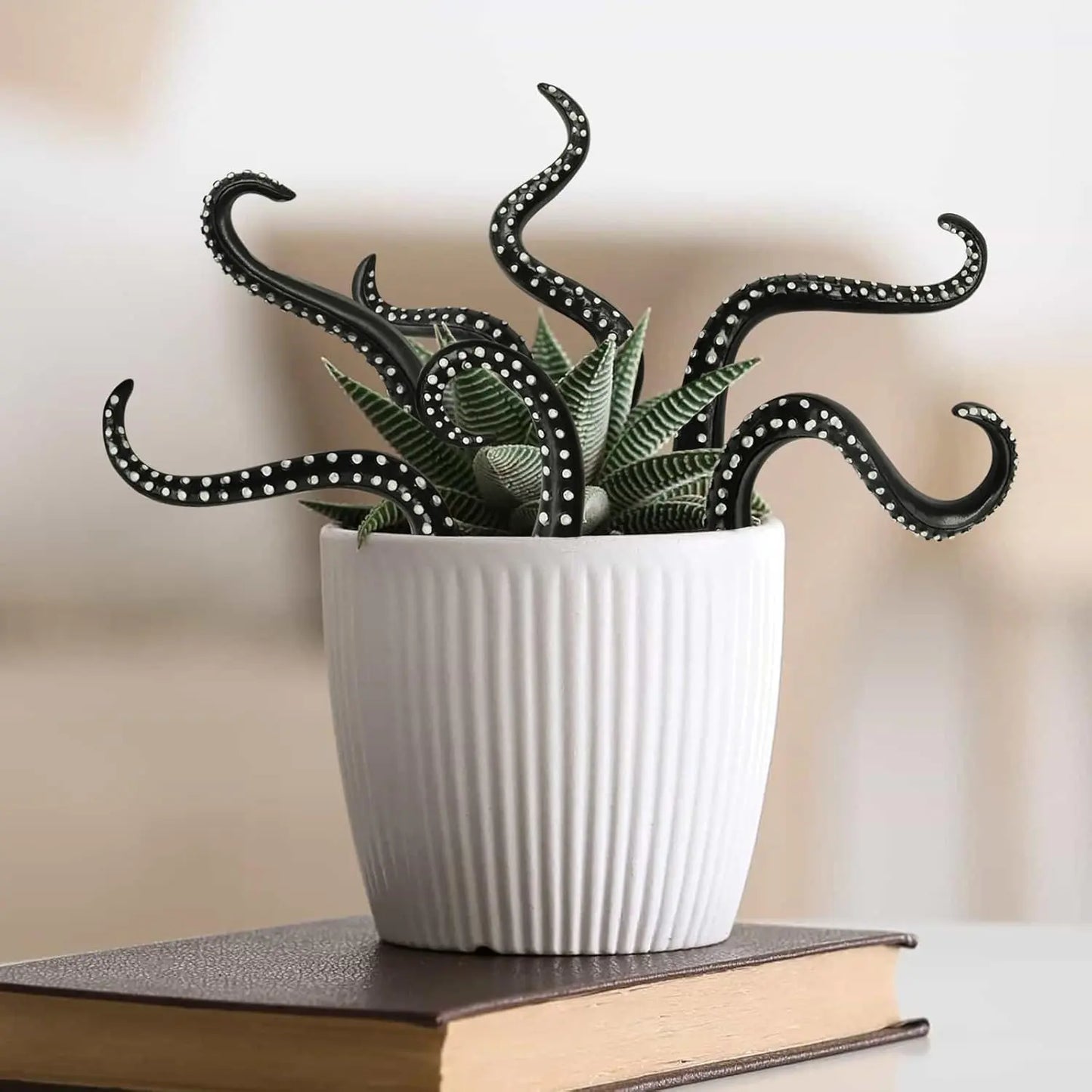 Octopus Tentacle Plant Stakes – Spooky Resin Garden Decor for Halloween & Indoor Plants