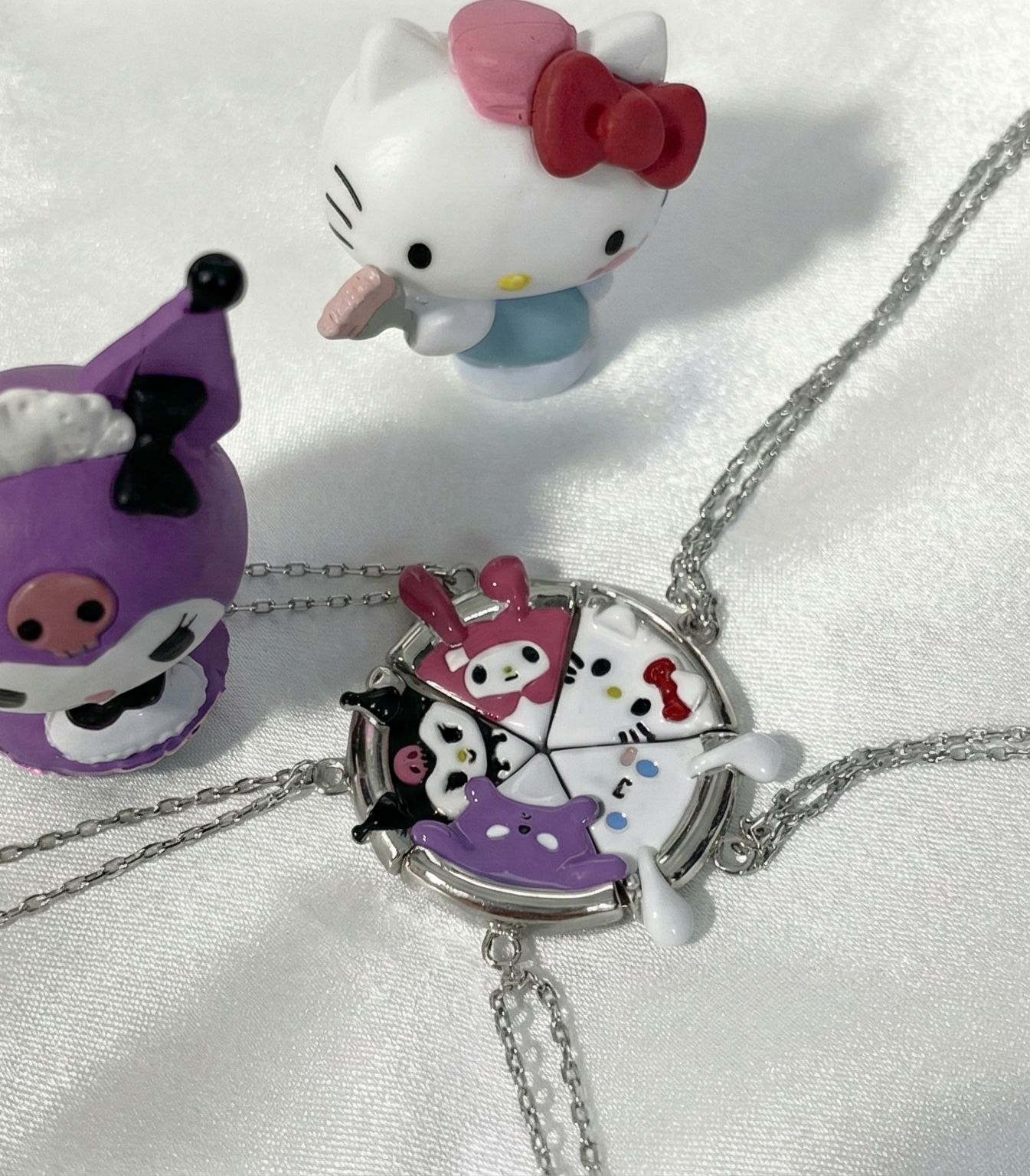 Matching Necklaces: Connect Your Hearts
