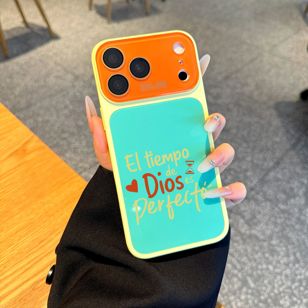 "God's Timing Is Perfect" Spanish Faith Quote Phone Case for iPhone 17 Pro Max – Color Block TPU-PC Camera Cover