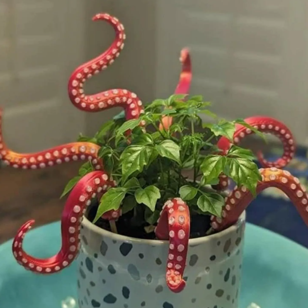 Octopus Tentacle Plant Stakes – Spooky Resin Garden Decor for Halloween & Indoor Plants