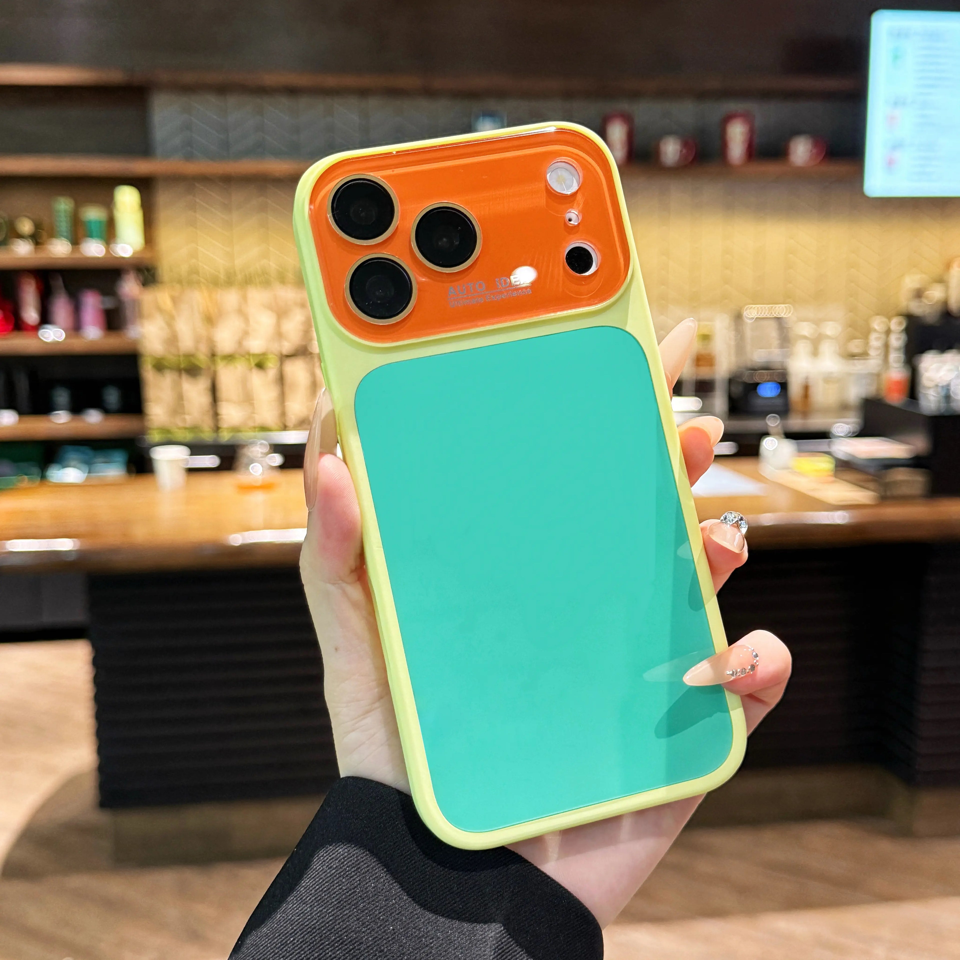 Funda de Teléfono de Cristal Color Caramelo Dopamina – Protección de Lente en Contraste Cubierta Anticaída para iPhone 17 Pro Max