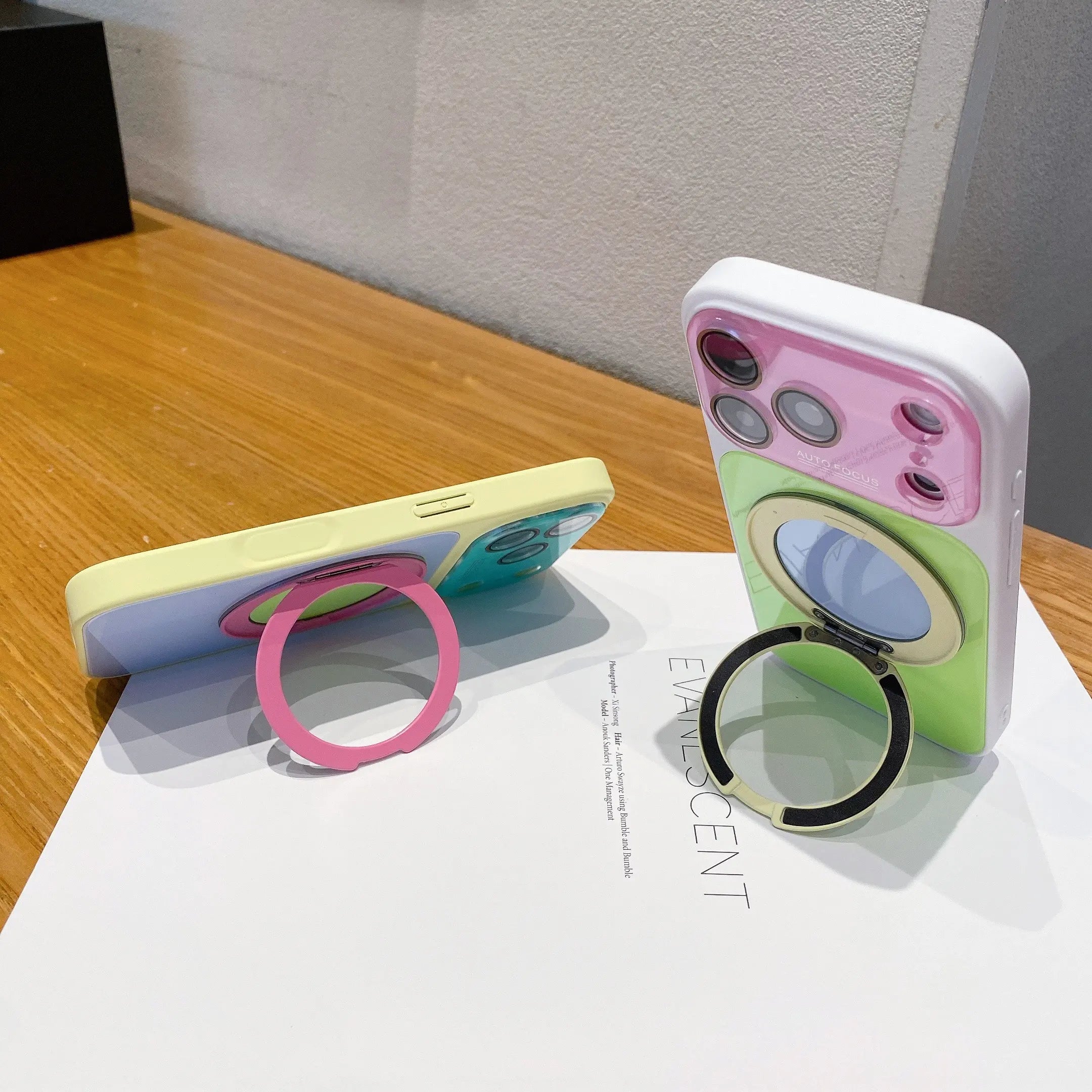Funda Magnética Brillante con Bloques de Color Dopamina para iPhone 17 Pro Max – Soporte de Anillo Giratorio 360° y Cubierta MagSafe