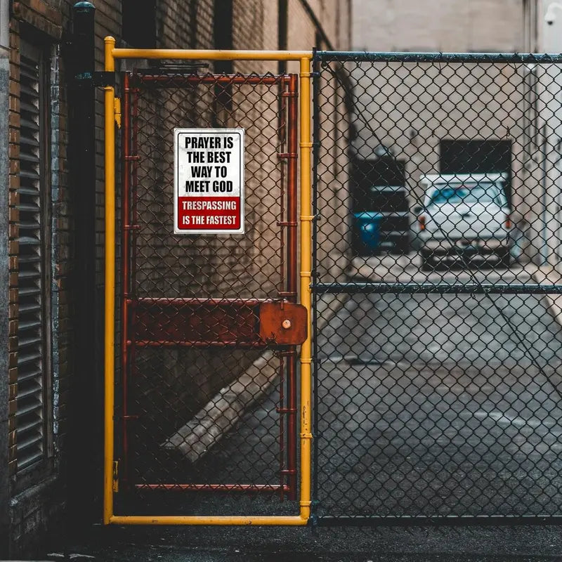Letrero metálico divertido de "Prohibido el Paso" | Aviso duradero de propiedad privada