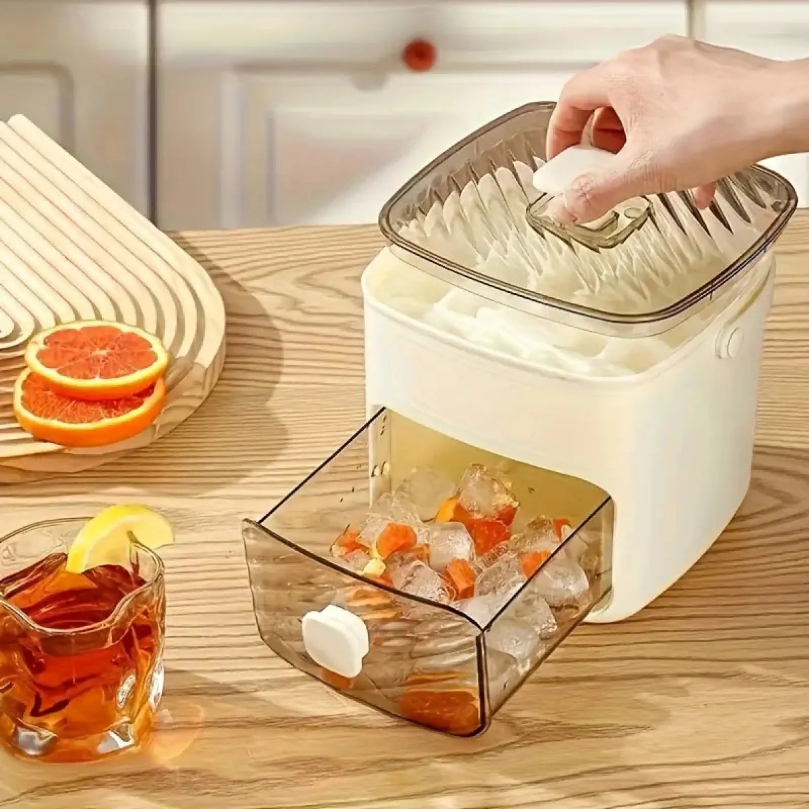 Machine à glaçons portable à 48 compartiments avec couvercle facile à presser, plateau en silicone double couche et conception de comptoir durable pour les boissons et les aliments surgelés