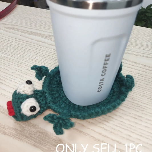 Hand-knitted Crochet Lizard Coaster | 3D Handcrafted Amigurumi Cup Mat | Artisan Home Décor