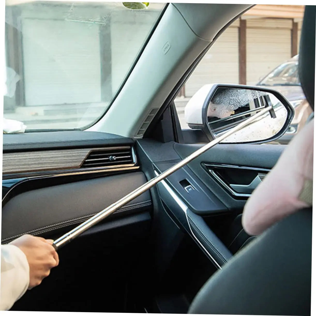 Car Rearview Mirror Wiper, Retractable Car Side Mirror Squeegee with Long Handle, Portable Mini Window Squeegee, Universal Glass Water Wiper Cleaning Tool for Rainy Foggy Weather (Black)