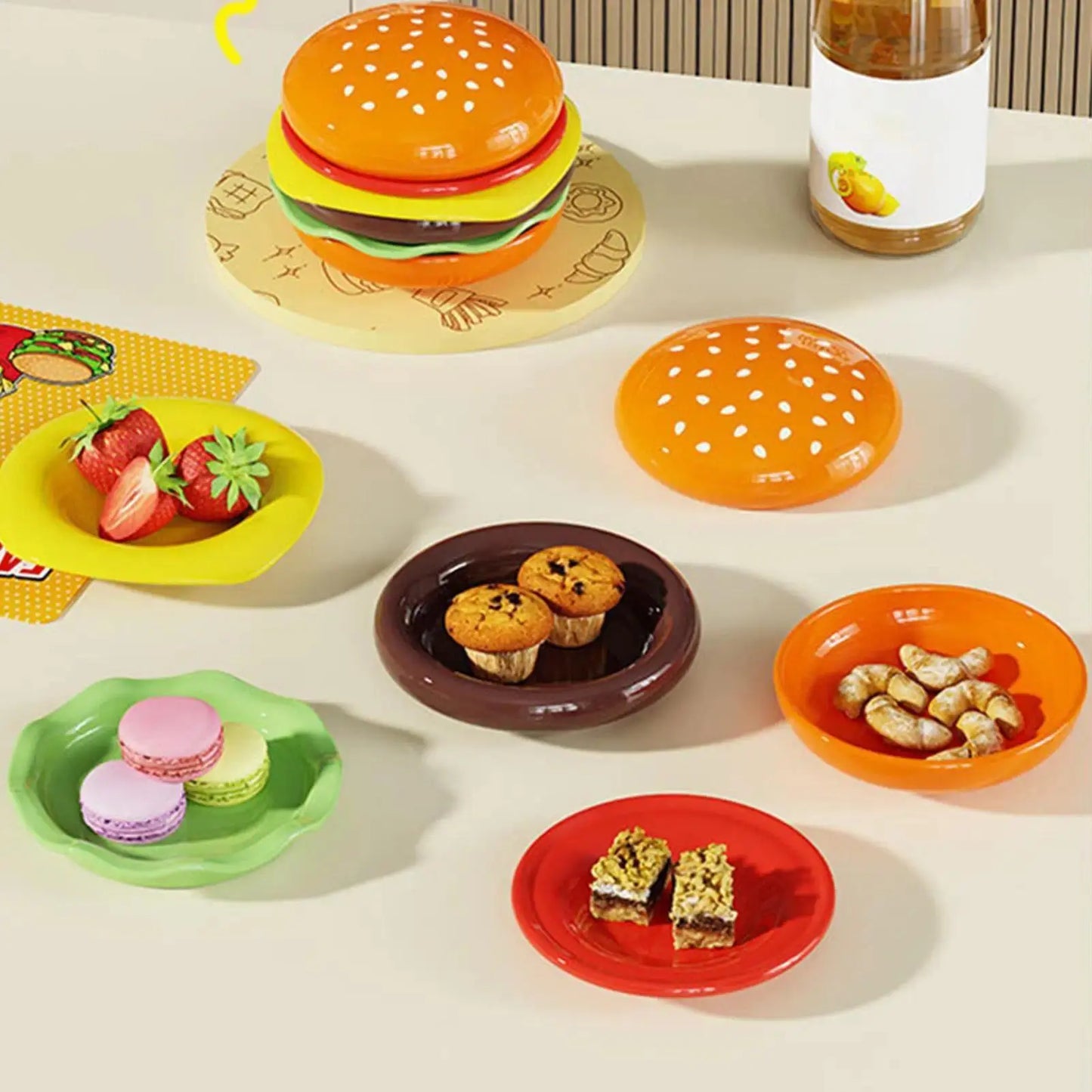 Stackable Hamburger Plate Set – 6-Piece Burger Serving Plate & Sauce Dish