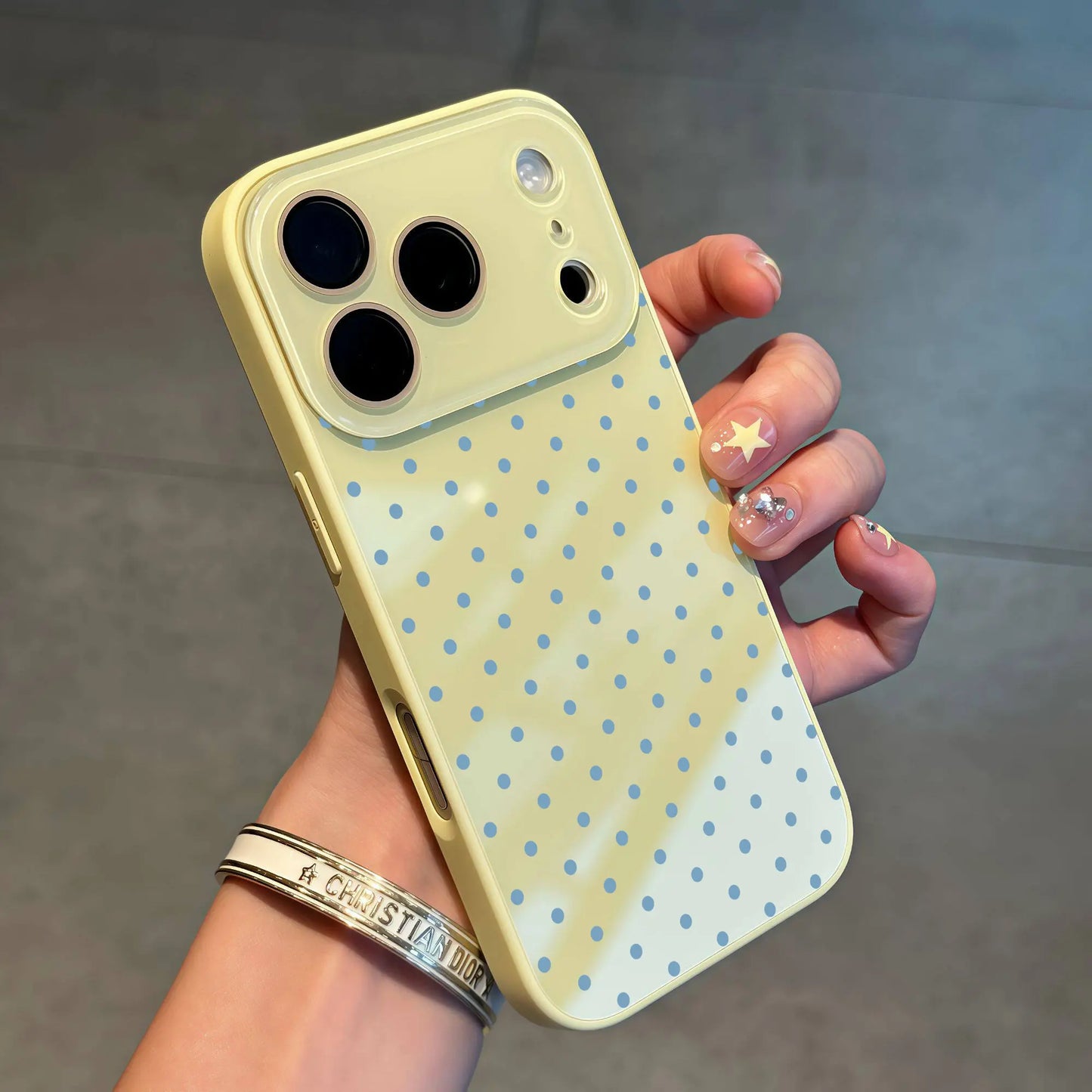 Cute Summer Polka Dot Case – Shockproof Glossy Cover with Camera Protection for iPhone 17 Pro Max
