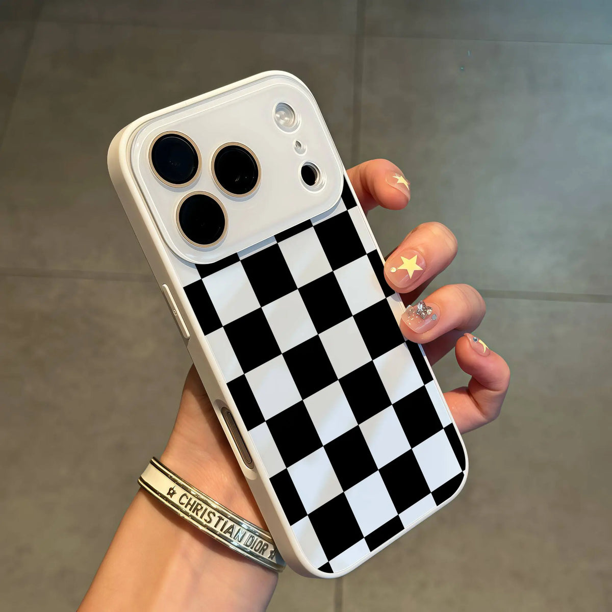 Retro Checkerboard Phone Case – Black & White Aesthetic Shockproof Cover with Camera Protection for iPhone 17 Pro Max